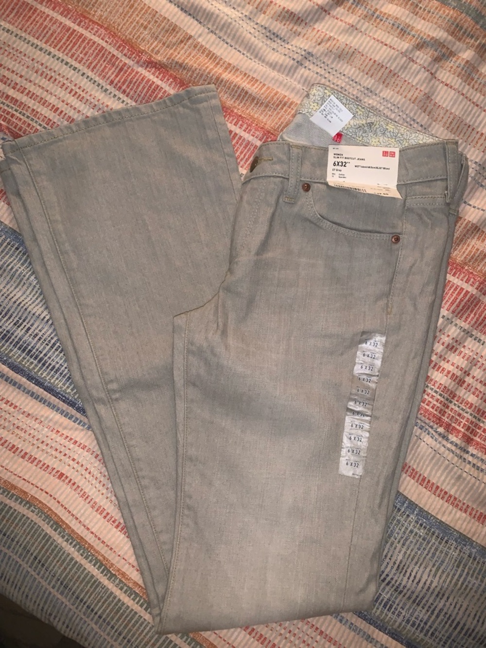 Uniqlo Faded Light Beige/Gray Slim Fit Bootcut Jeans - NWT